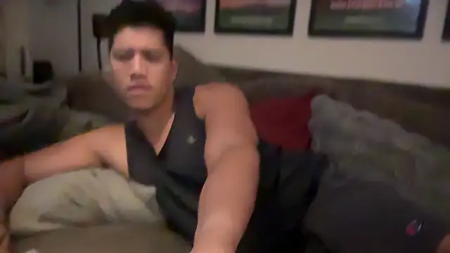 Snapshot of austinfxxx chatting on 10/17/25, 12:58 austinfxxx online show from 10/17/25, 12:58