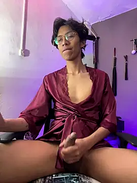 MadamLeRouge online show from 11/08/25, 11:47