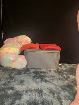 SaraNoir80 online show from 02/03/26, 12:53