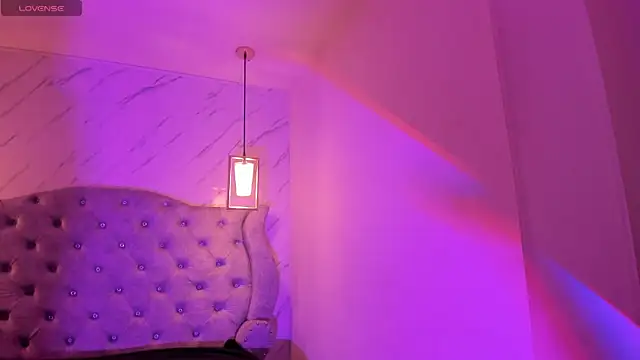 Iris  77 online show from 10/02/25, 06:59