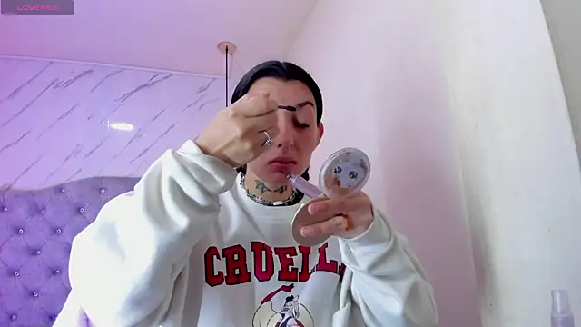 Iris  77 online show from 10/12/25, 07:02