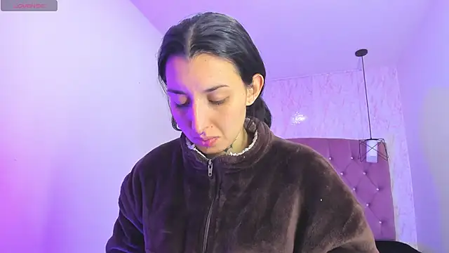 Iris  77 online show from 11/11/25, 04:07