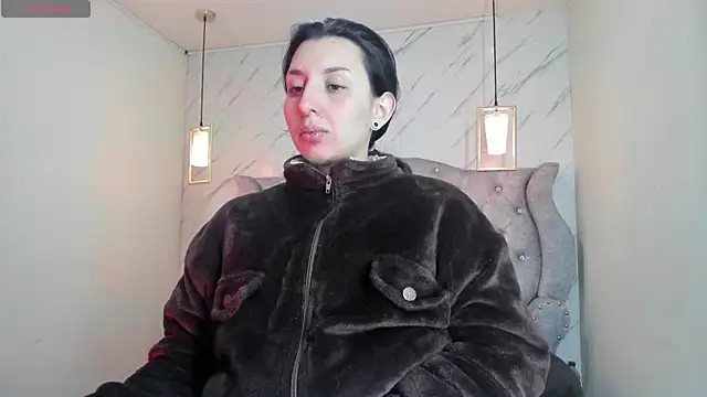 Iris  77 online show from 12/19/25, 12:34