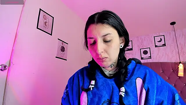 Iris  77 online show from 01/13/26, 11:59