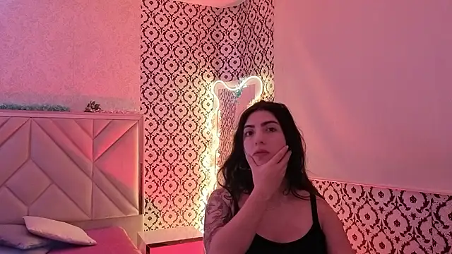 Ixchel tay online show from 02/06/26, 03:11