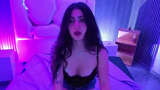 Snapshot of Ixchel_tay chatting on 06/17/26, 05:32 Ixchel tay online show from 06/17/26, 05:32