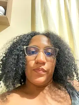 Snapshot of jesicamonroe44 chatting on 09/27/25, 10:37 jesicamonroe44 online show from 09/27/25, 10:37