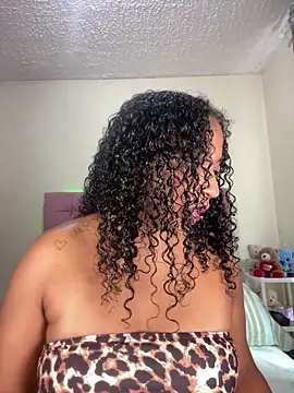 Snapshot of jesicamonroe44 chatting on 10/15/25, 02:50 jesicamonroe44 online show from 10/15/25, 02:50