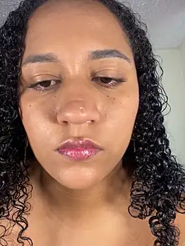 Snapshot of jesicamonroe44 chatting on 10/23/25, 01:32 jesicamonroe44 online show from 10/23/25, 01:32