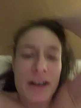 GoldenPussy1329 online show from 02/20/26, 05:48