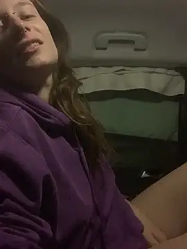 GoldenPussy1329 online show from 05/20/26, 10:38