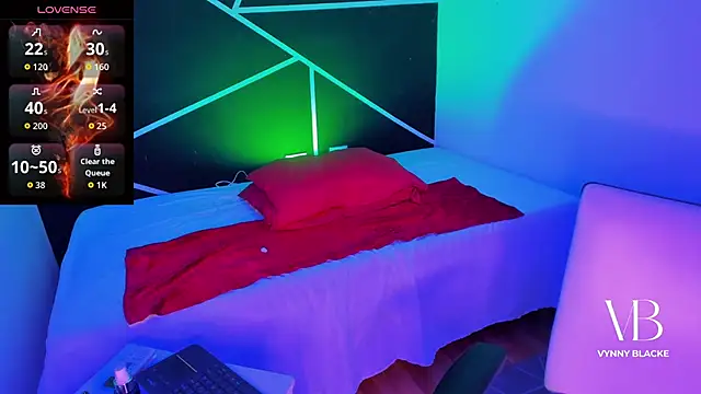 VynnyBlacke  online show from 12/02/25, 09:43