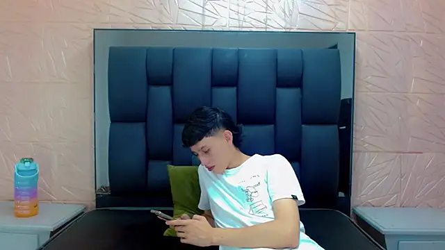 thaigo twink38 online show from 11/23/25, 11:59