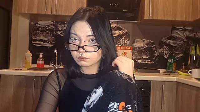 Snapshot of Beeping_Creature chatting on 02/08/26, 06:11 Beeping Creature online show from 02/08/26, 06:11