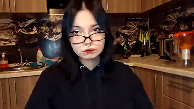 Snapshot of Beeping_Creature chatting on 02/20/26, 10:10 Beeping Creature online show from 02/20/26, 10:10