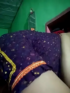 Na shreya online show from 10/13/25, 03:56