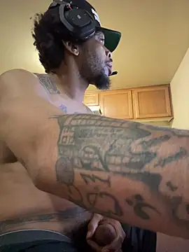 thefreakscomeoutatnight online show from 04/24/26, 08:06