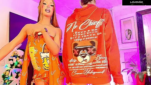 GIRLS OFFICIALL   online show from 11/28/25, 07:22