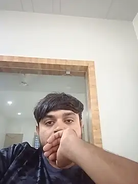Snapshot of Jaggu_4517 chatting on 06/11/26, 05:27 Jaggu 4517 online show from 06/11/26, 05:27