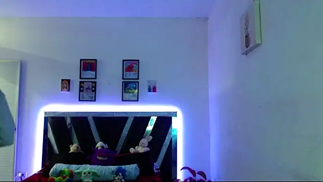 Snapshot of Sebasxxl12 chatting on 06/19/26, 03:27 Sebasxxl12 online show from 06/19/26, 03:27