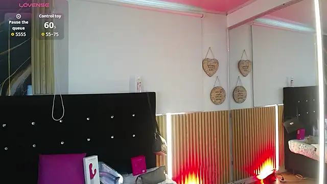 chloe  Jones  online show from 04/10/26, 01:05