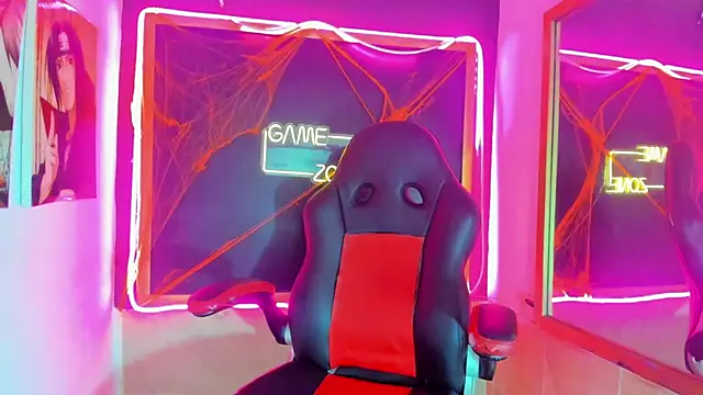 Snapshot of isaac_franko chatting on 10/29/25, 12:51 isaac franko online show from 10/29/25, 12:51