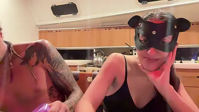 Monk and Mia online show from 10/17/25, 04:48