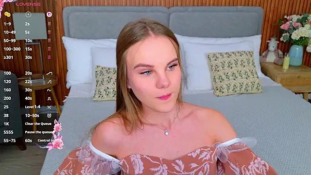 Lili Lohan online show from 11/13/25, 05:01