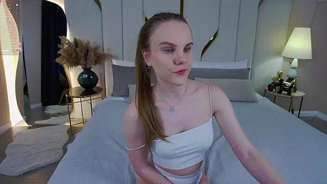 Lili Lohan online show from 01/31/26, 07:11