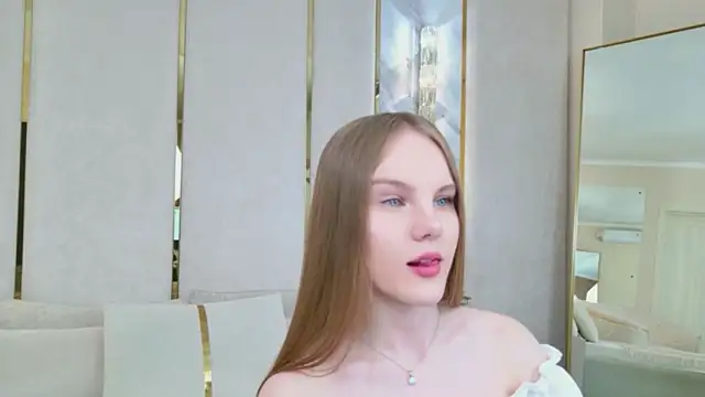 Lili Lohan online show from 05/27/26, 05:04