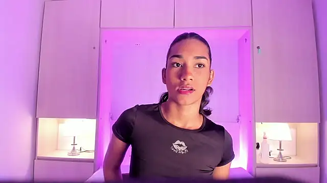 AnahiCollins online show from 05/01/26, 11:26