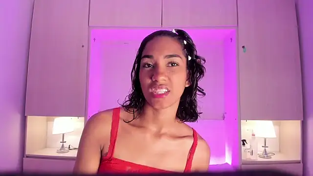 AnahiCollins online show from 05/02/26, 11:37