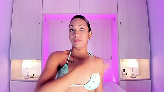 AnahiCollins online show from 06/06/26, 11:59