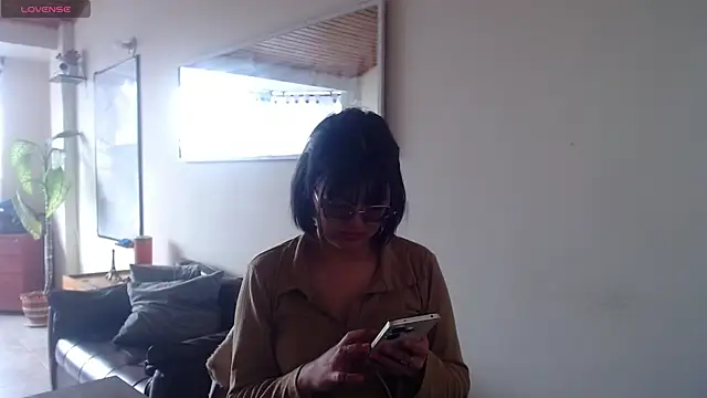 NamiDVelvet online show from 10/11/25, 04:16