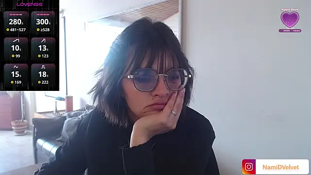 NamiDVelvet online show from 10/18/25, 03:13