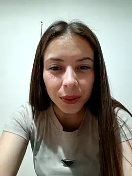 EmmaValencia  online show from 10/21/25, 04:46