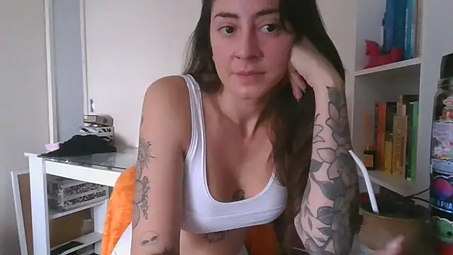 Snapshot of dandanbarr chatting on 04/16/26, 02:40 dandanbarr online show from 04/16/26, 02:40