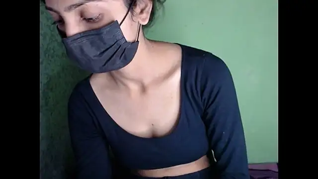 Snapshot of sexy_yuvi chatting on 10/24/25, 06:59 sexy yuvi online show from 10/24/25, 06:59