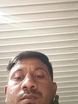 SlipperyRebound0 online show from 12/15/25, 03:05