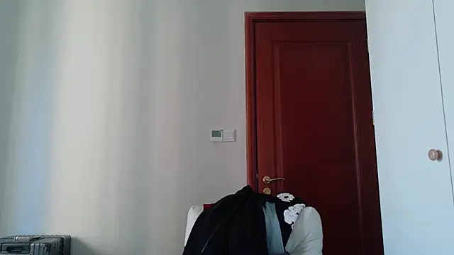 hangzi-0011 online show from 10/06/25, 08:34