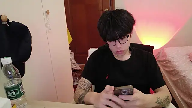 hangzi-0011 online show from 02/05/26, 07:57