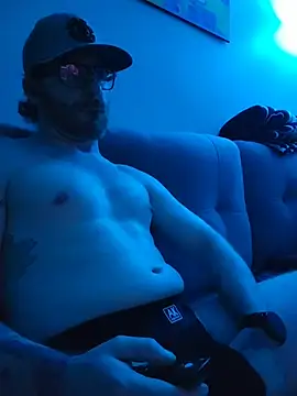 bobbyenglish69 online show from 10/13/25, 07:41