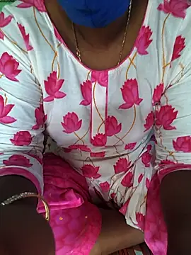 Snapshot of Tamilselviroja- chatting on 10/15/25, 03:39 Tamilselviroja- online show from 10/15/25, 03:39