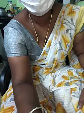 Snapshot of Tamilselviroja- chatting on 10/20/25, 03:45 Tamilselviroja- online show from 10/20/25, 03:45