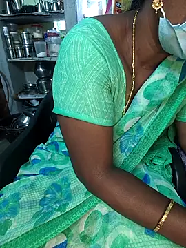 Snapshot of Tamilselviroja- chatting on 05/01/26, 05:12 Tamilselviroja- online show from 05/01/26, 05:12