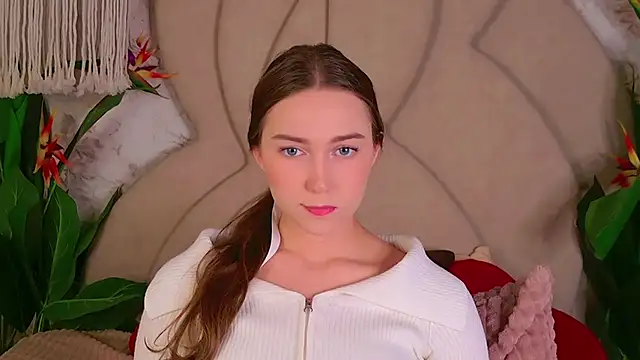 OliviaLay online show from 11/21/25, 11:31