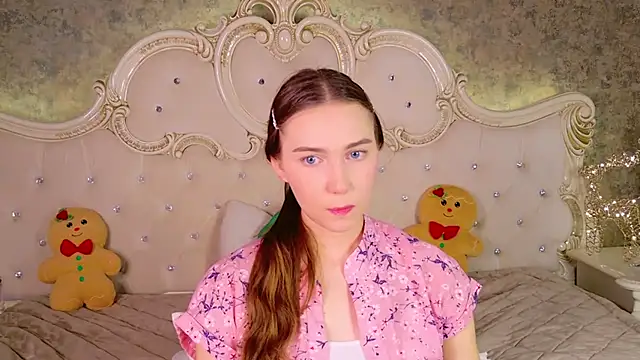 OliviaLay online show from 12/05/25, 11:19