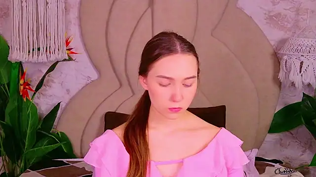 OliviaLay online show from 01/08/26, 11:01