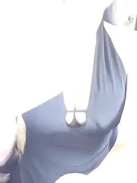 Snapshot of BiCute688 chatting on 02/09/26, 01:04 BiCute688 online show from 02/09/26, 01:04