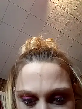 Queen2454 online show from 01/19/26, 02:21